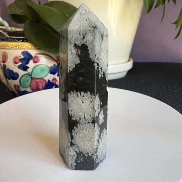 Snowflake Obsidian Crystal Tower (#16) - Picture 6 of 10